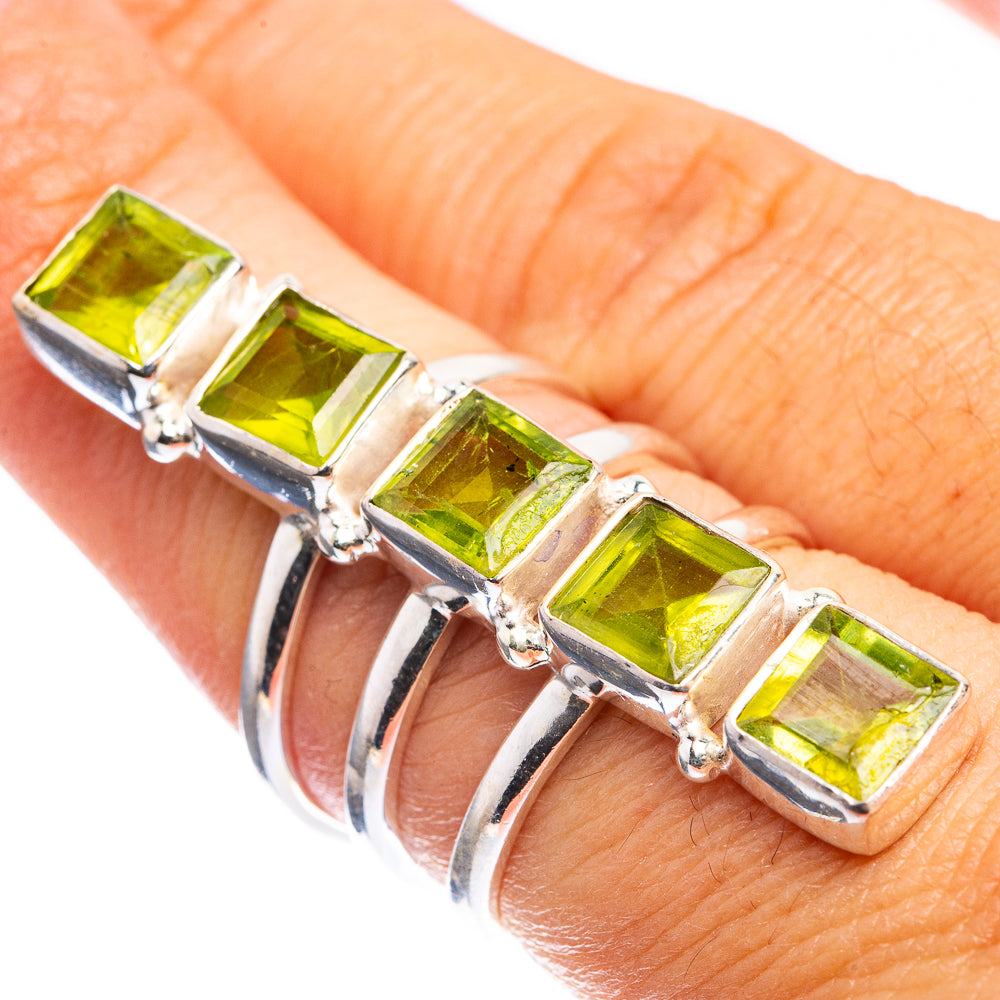 Large Peridot Ring Size 6.75 (925 Sterling Silver) R143154