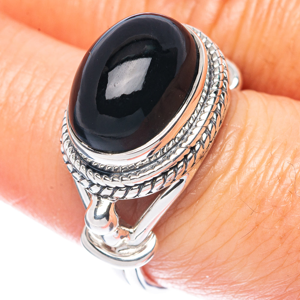 Premium Black Onyx 925 Sterling Silver Ring Size 8 (925 Sterling Silver) R2741
