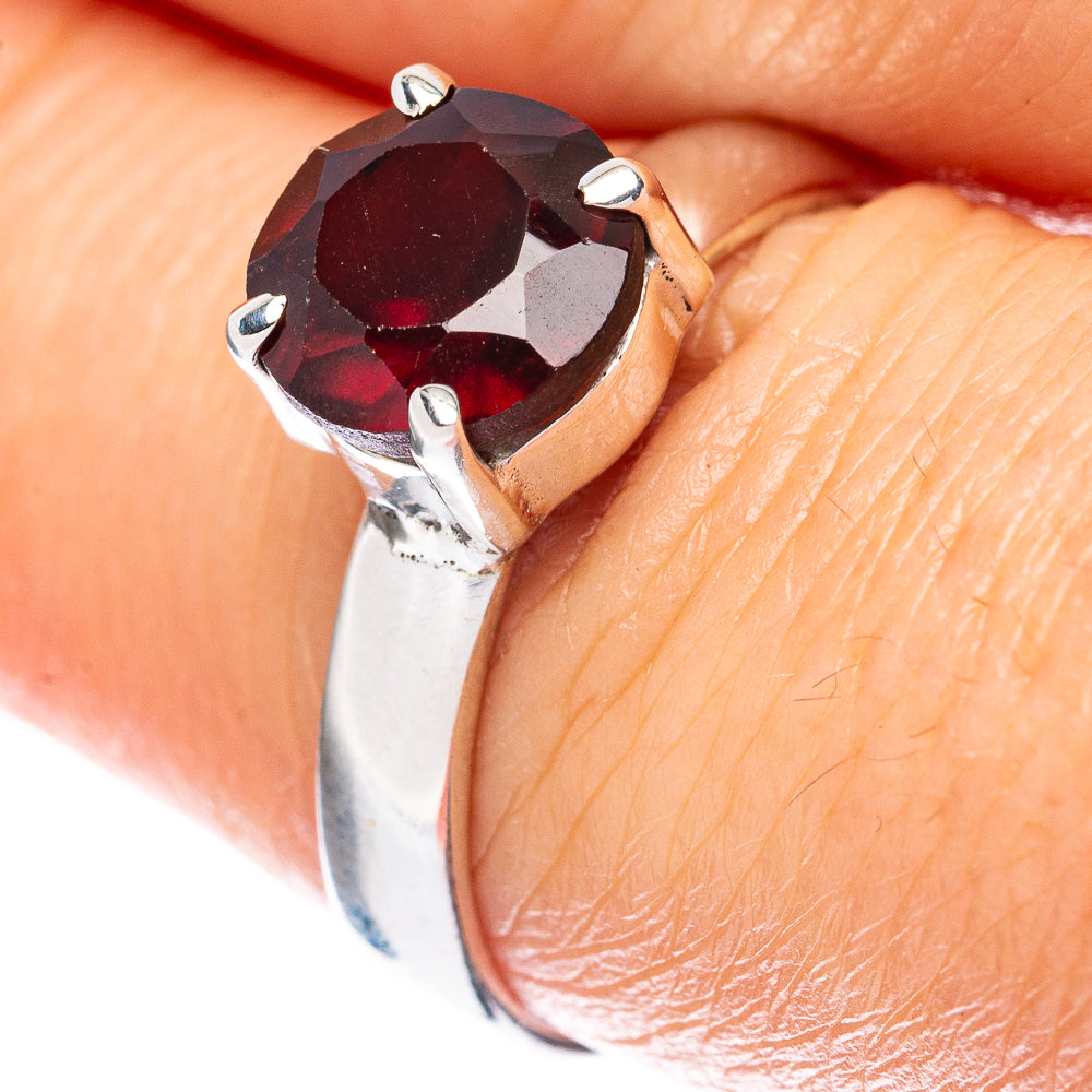 Value Garnet Ring Size 8 (925 Sterling Silver) R3073