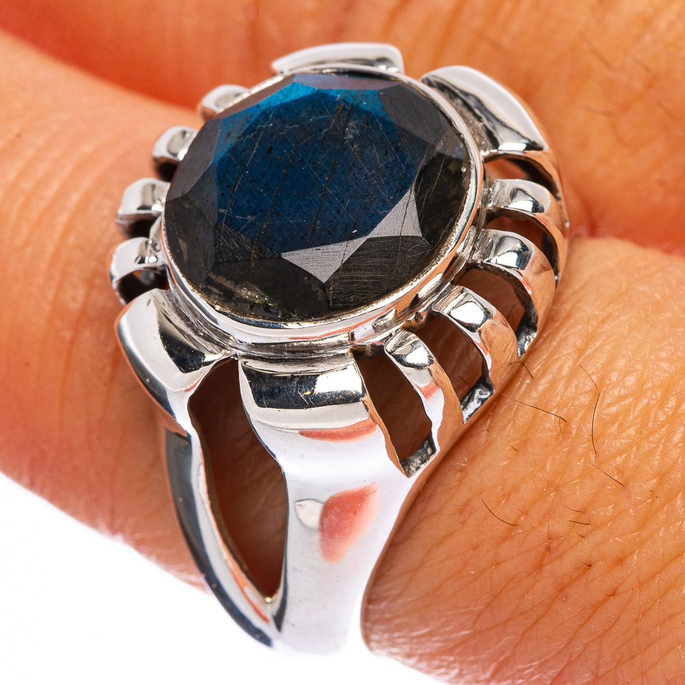 Large Labradorite Ring Size 8 (925 Sterling Silver) R146478