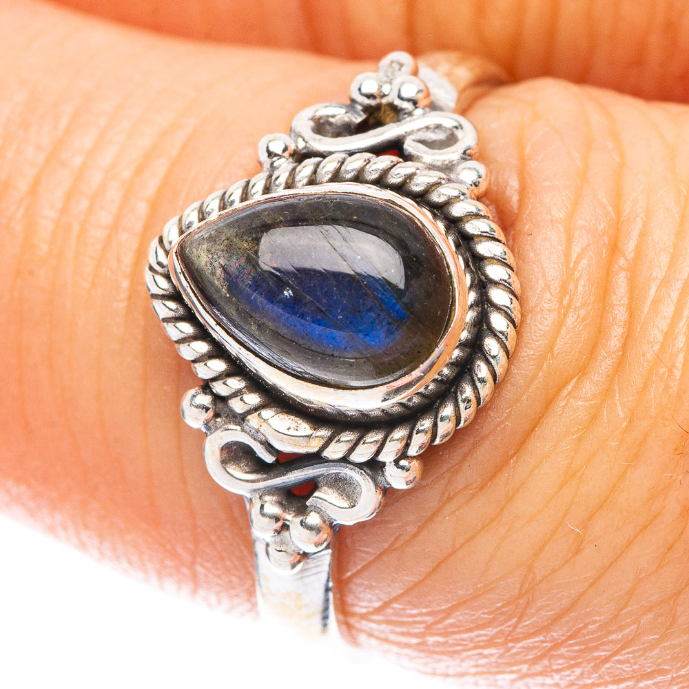 Labradorite Ring Size 7 (925 Sterling Silver) R5609