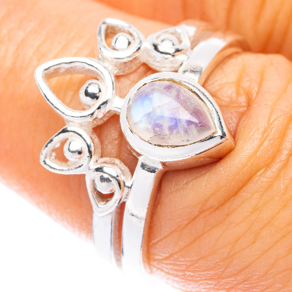 Rainbow Moonstone Ring Size 6.75 (925 Sterling Silver) R5515