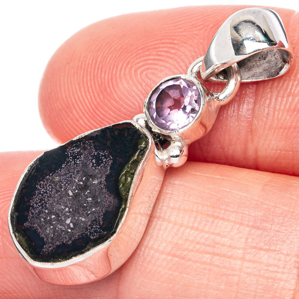 Coconut Geode, Amethyst 925 Sterling Silver Pendant 1 1/4" (925 Sterling Silver) P41900