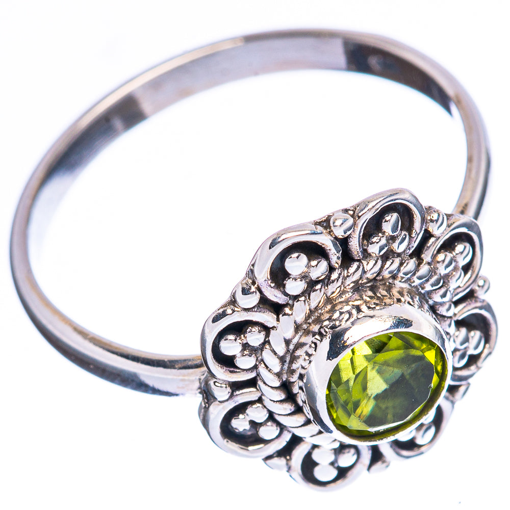 Value Peridot Flower Ring Size 8.5 (925 Sterling Silver) R3152