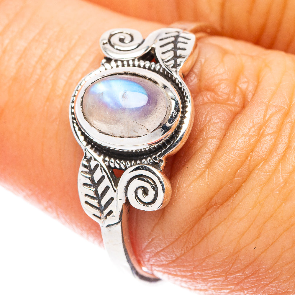 Rainbow Moonstone Leaf 925 Sterling Silver Ring Size 8 (925 Sterling Silver) R5317