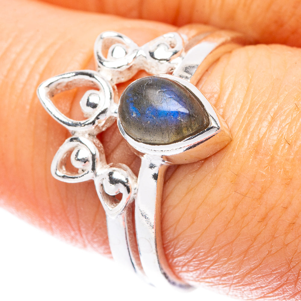 Labradorite Ring Size 7.75 (925 Sterling Silver) R5496