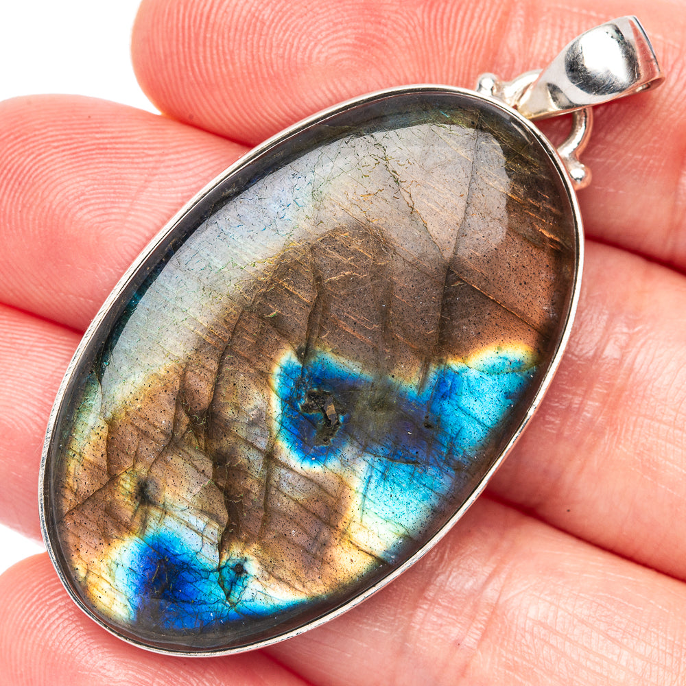 Labradorite Pendant 2 1/8" (925 Sterling Silver) P43028