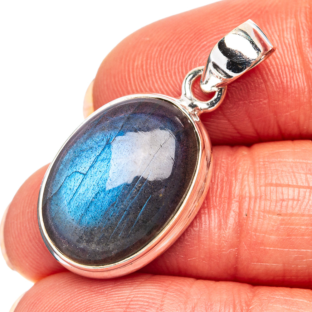 Labradorite Pendant 1 1/8" (.925 Sterling Silver)