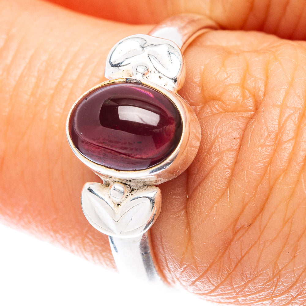 Garnet Ring Size 7 (925 Sterling Silver) R5576