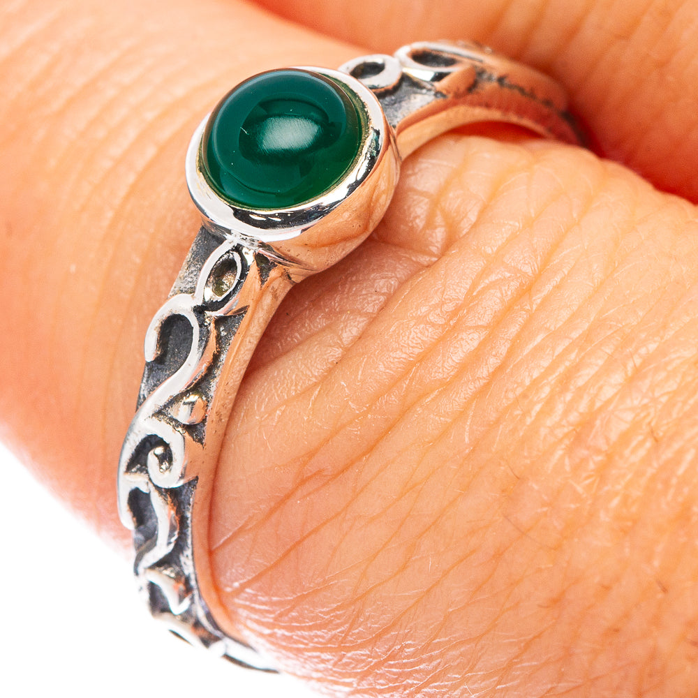 Green Onyx Ring Size 7.75 (925 Sterling Silver) R5529