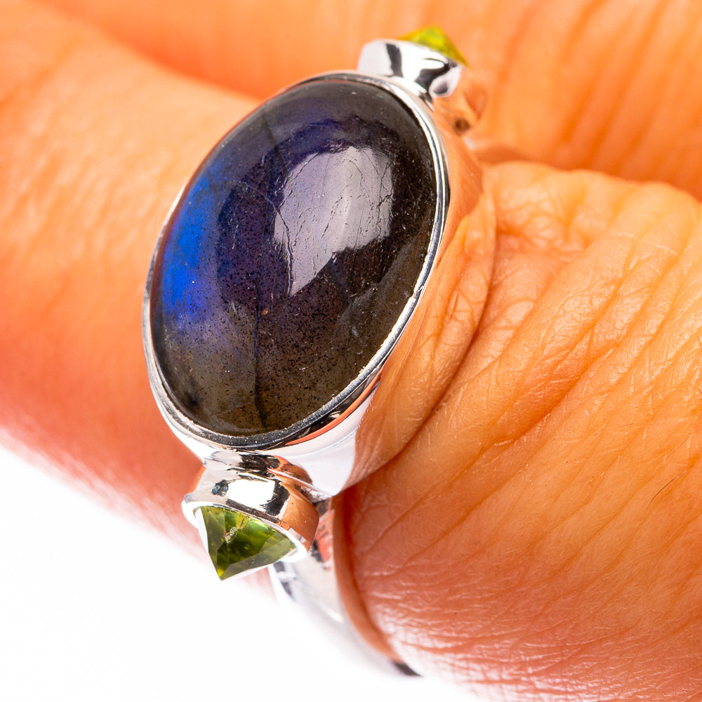 Premium Labradorite, Peridot Ring Size 7 (925 Sterling Silver) R141850
