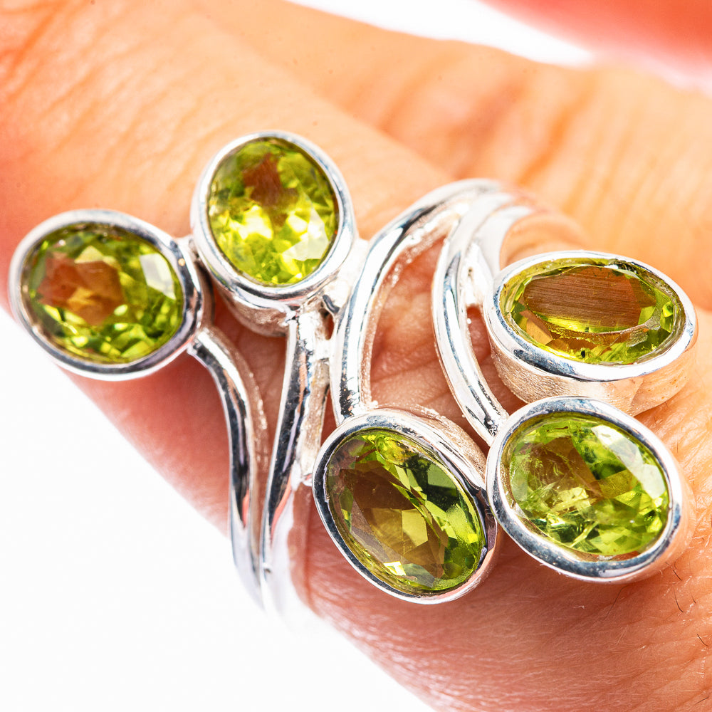 Peridot Ring Size 7.5 (925 Sterling Silver) R141948