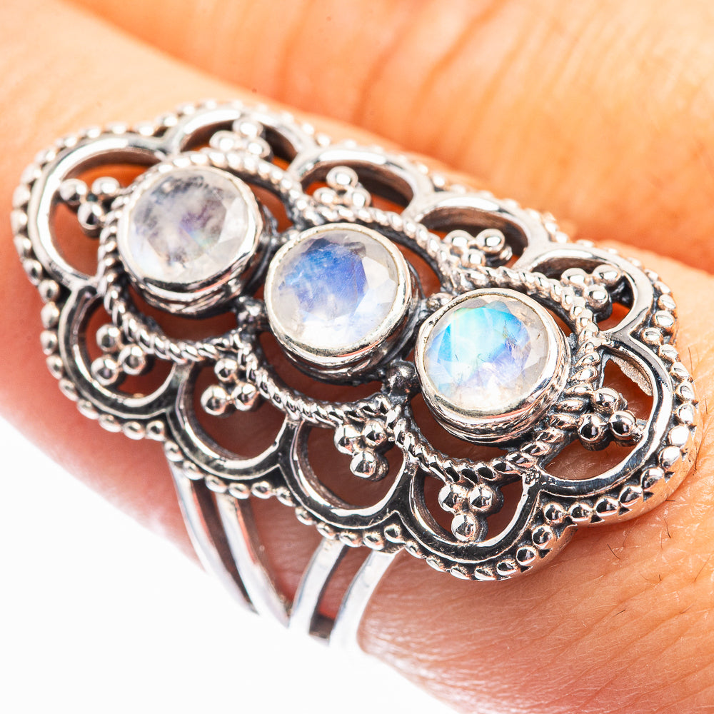 Rainbow Moonstone Ring Size 7.75 (925 Sterling Silver) R141960