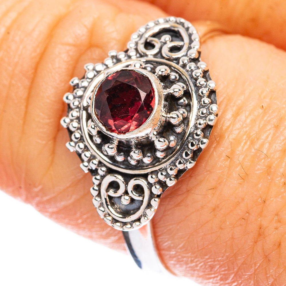 Value Garnet Ring Size 8.75 (925 Sterling Silver) R3169