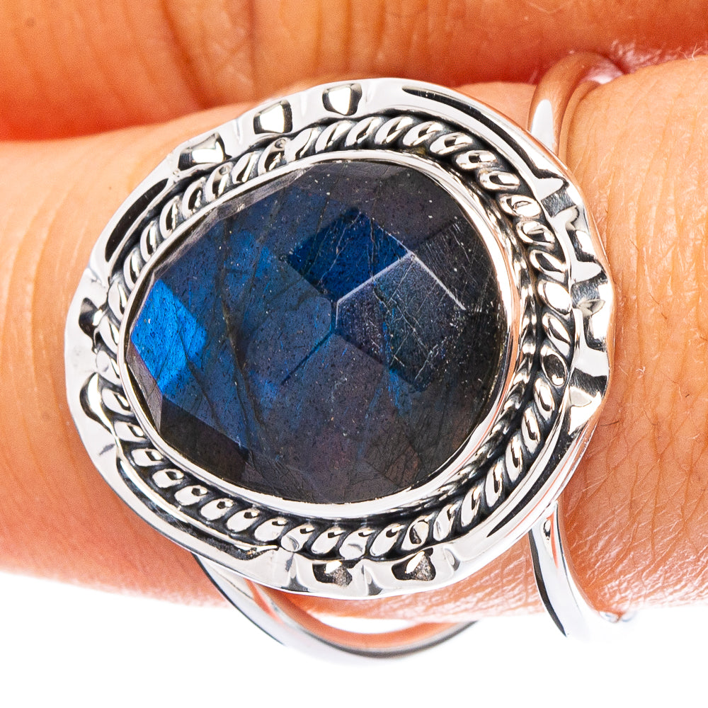 Labradorite 925 Sterling Silver Premium Ring Size 9 (925 Sterling Silver) R6478