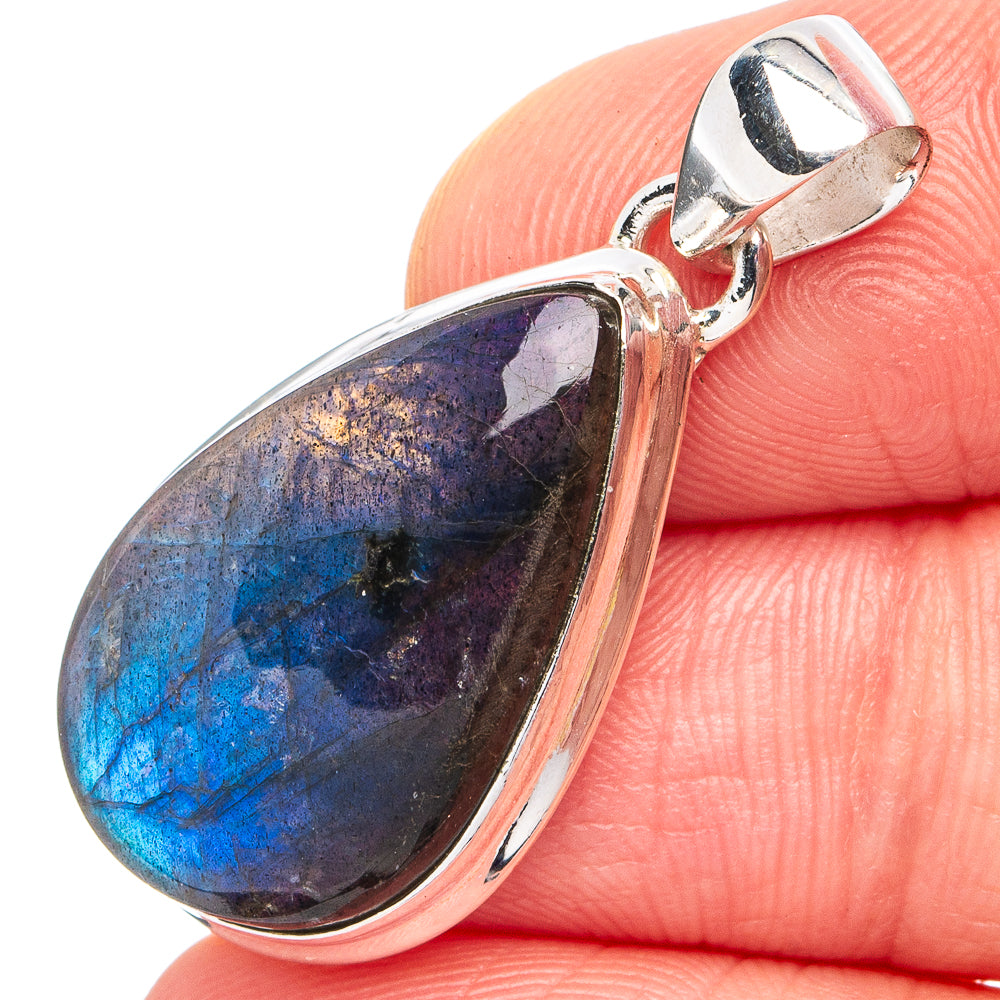 Labradorite Pendant 1 1/4" (.925 Sterling Silver)