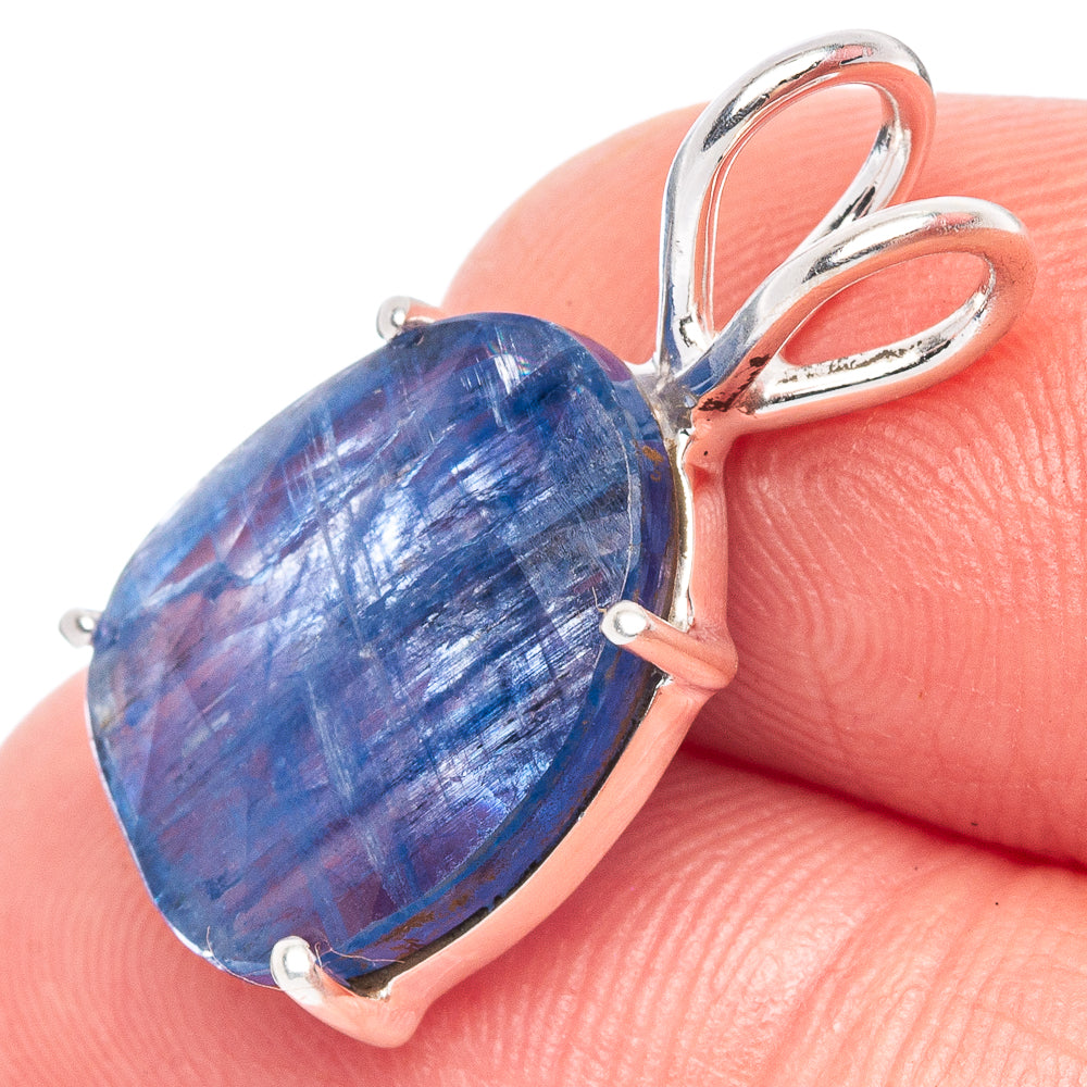 Value Kyanite Pendant 7/8" (925 Sterling Silver) P44570