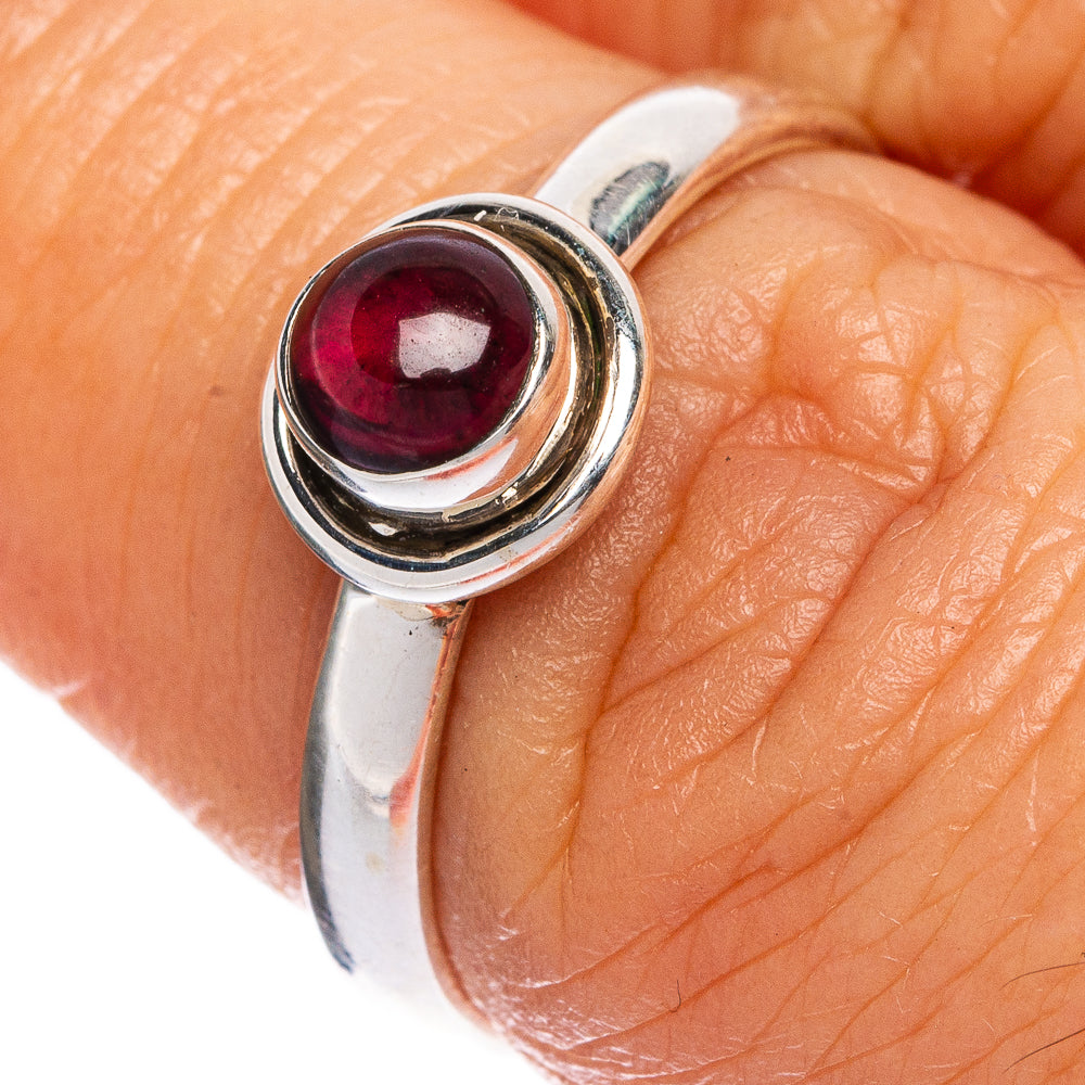 Garnet Ring Size 6.75 (925 Sterling Silver) R1115