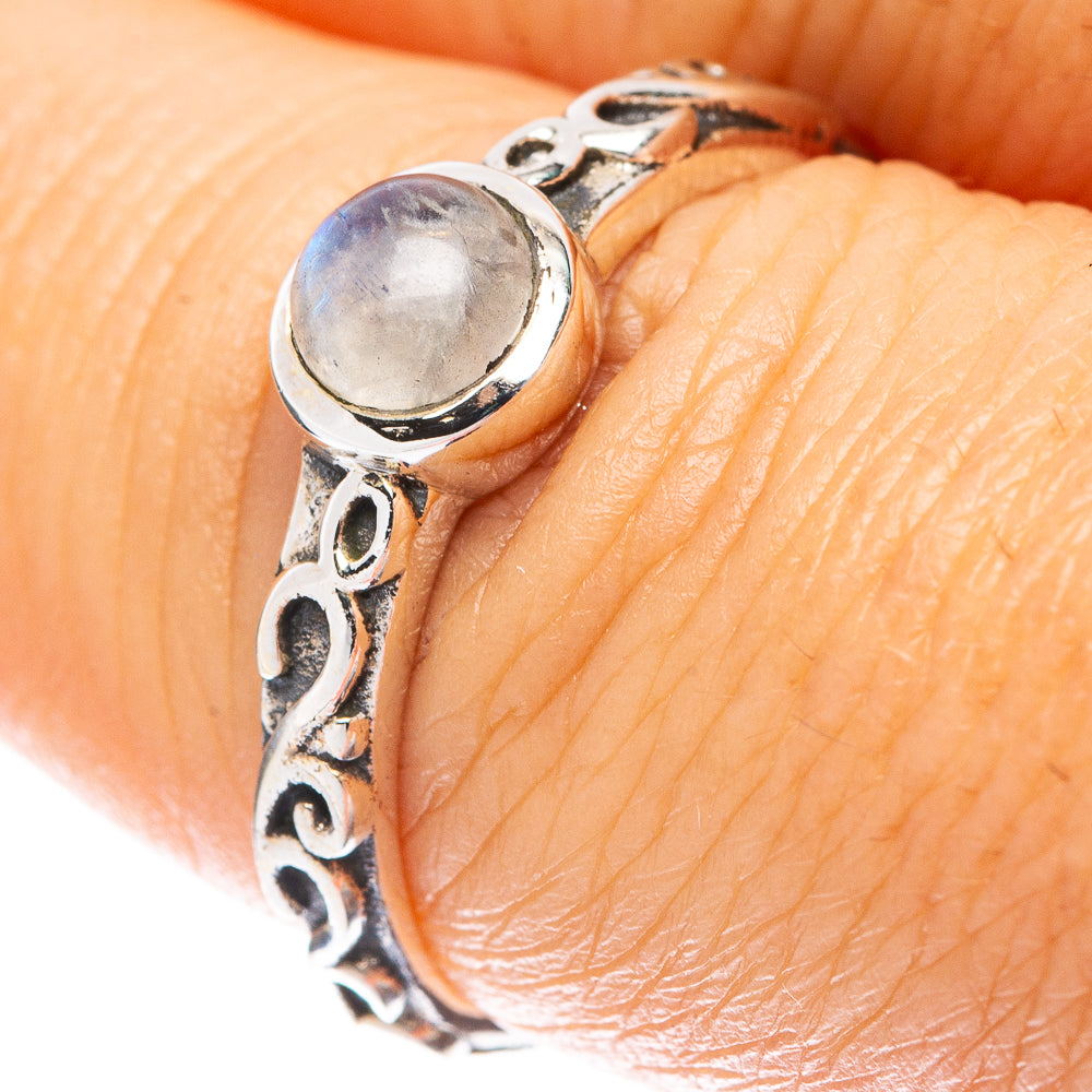 Rainbow Moonstone Ring Size 7.25 (925 Sterling Silver) R5516