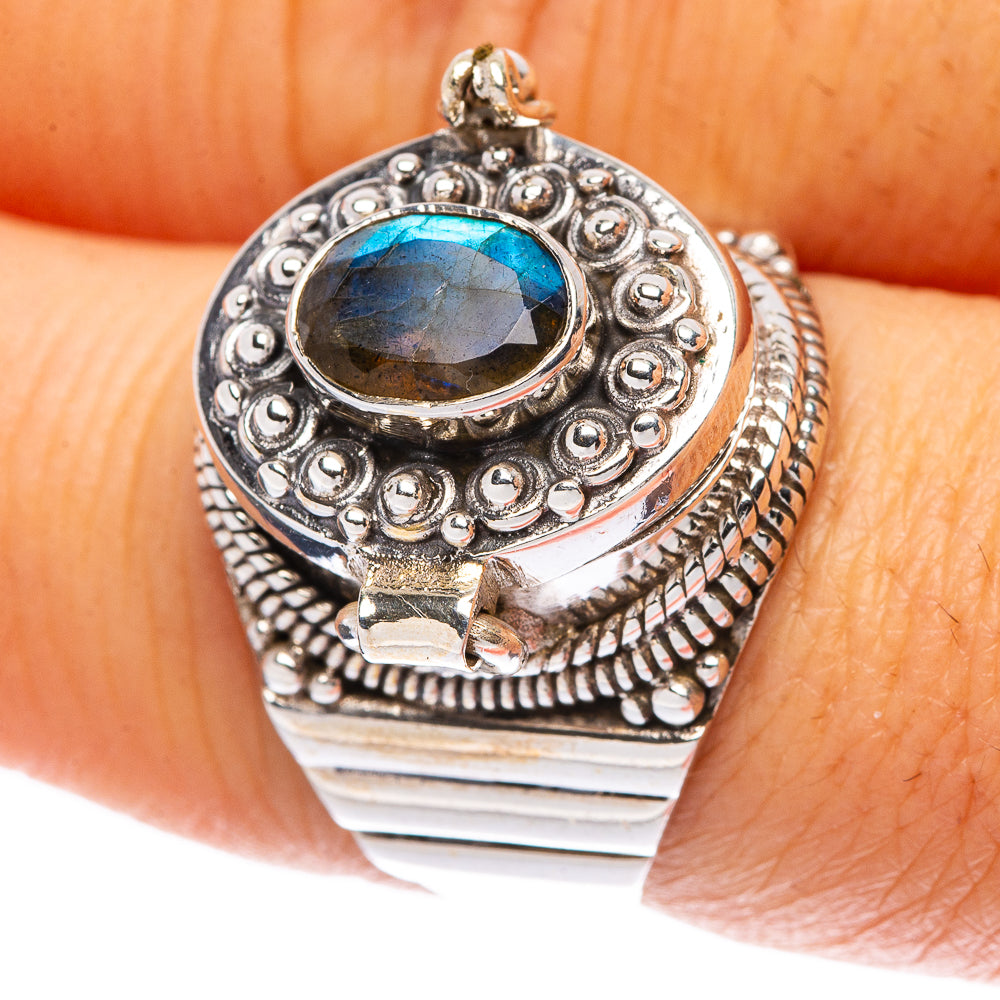 Poison Labradorite Ring Size 7.5 (925 Sterling Silver) R146092