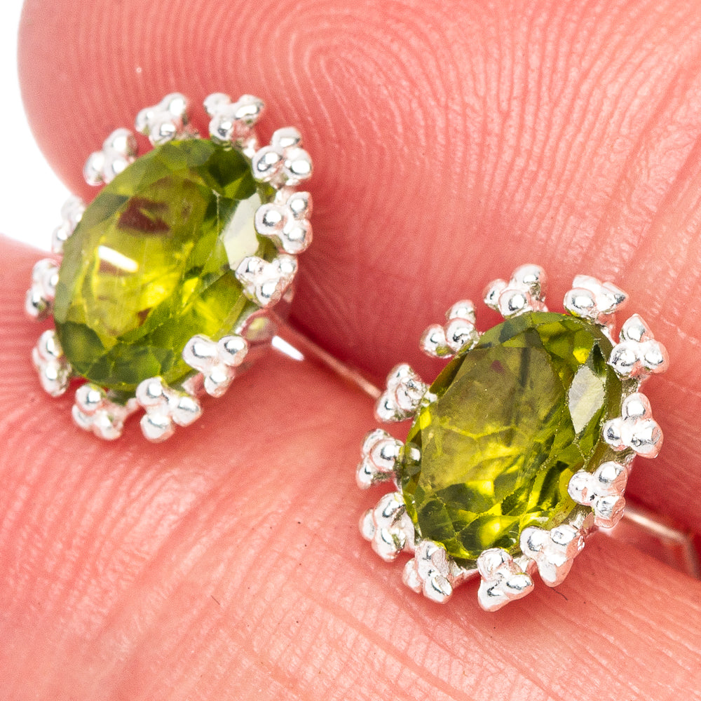 Peridot Dainty Earrings 3/8" (925 Sterling Silver) E433441