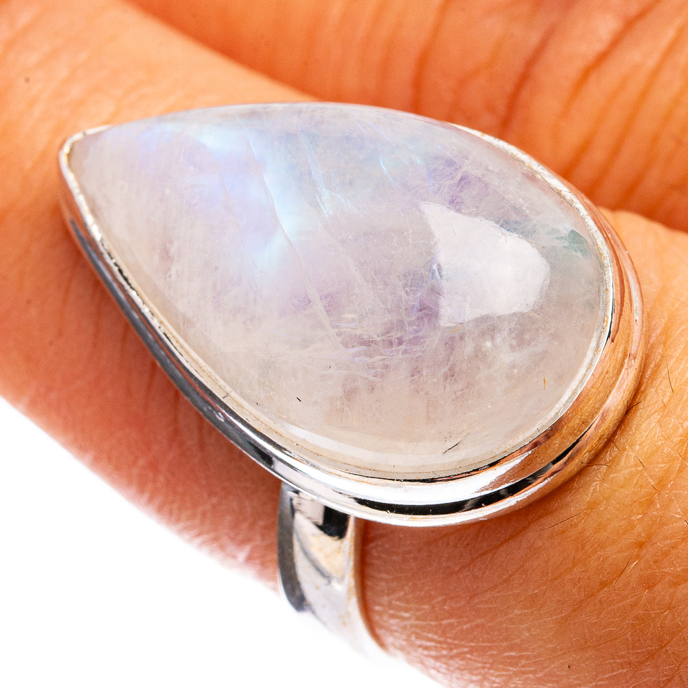 Rainbow Moonstone Ring Size 7.25 (925 Sterling Silver) R142854