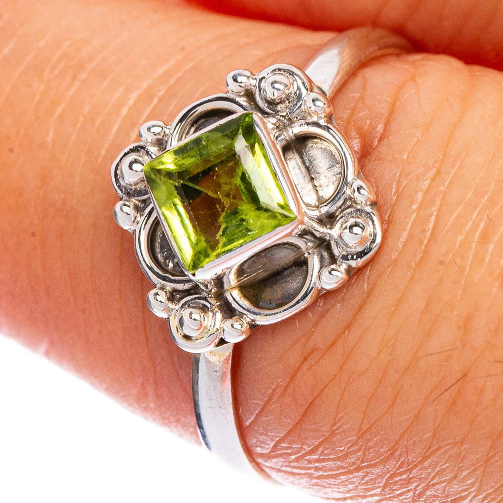 Peridot Dainty Ring Size 7.75 (925 Sterling Silver) R147267