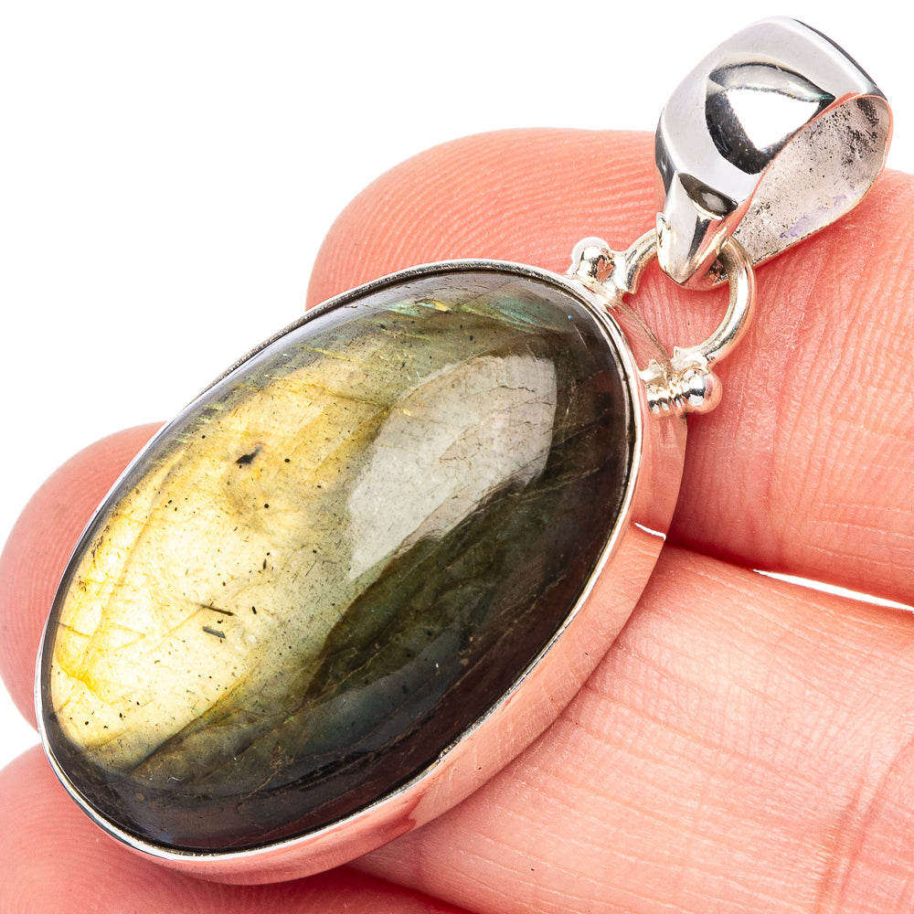 Labradorite Pendant 1 5/8" (925 Sterling Silver) P43192