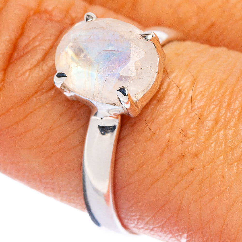 Rainbow Moonstone Ring Size 8.75 (925 Sterling Silver) R146438