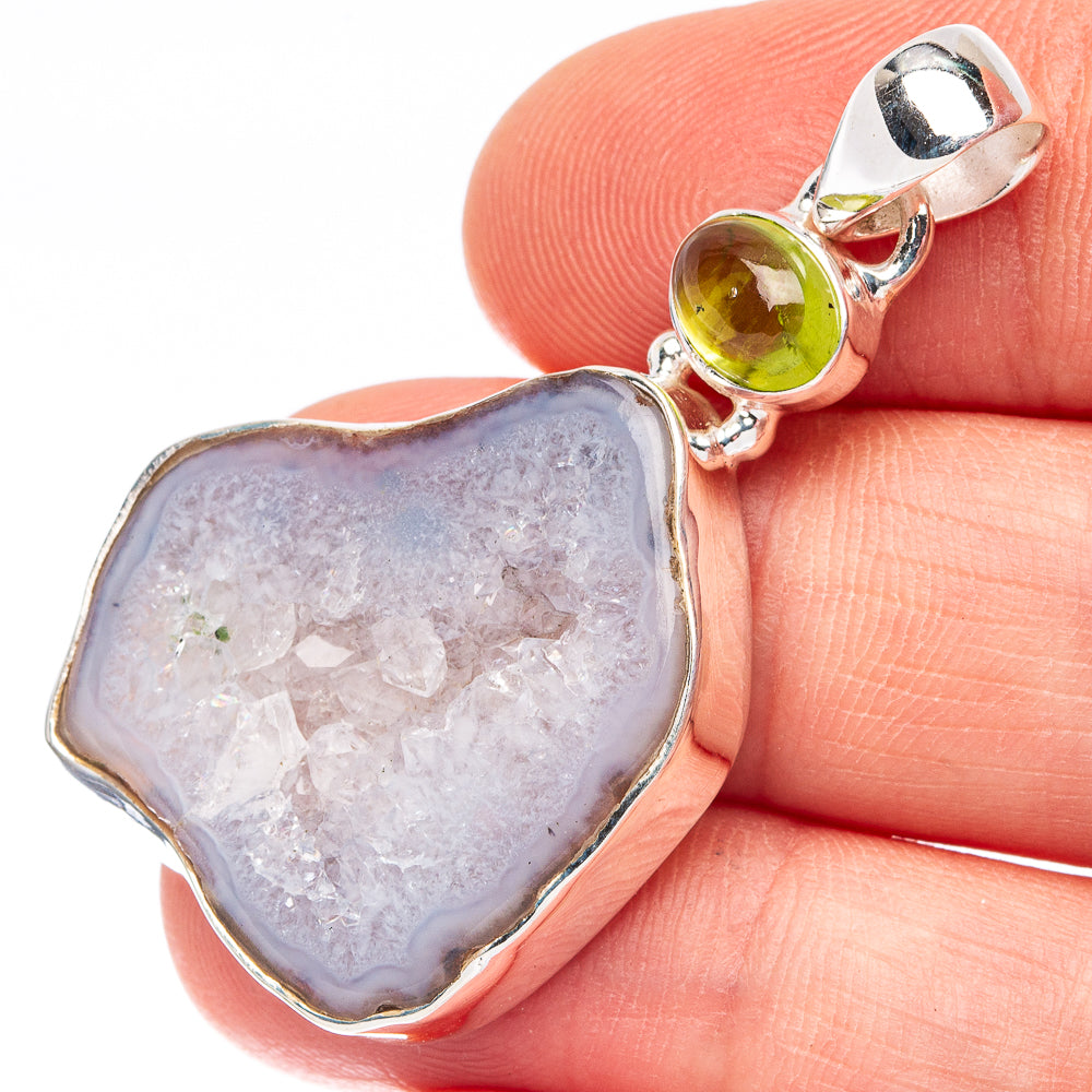 White Geode Slice, Peridot 925 Sterling Silver Pendant 1 3/4" (925 Sterling Silver) P43609