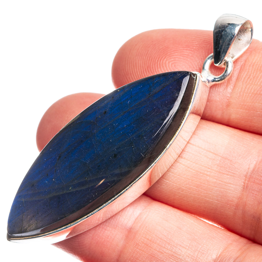 Labradorite Pendant 2 1/8" (925 Sterling Silver) P39108