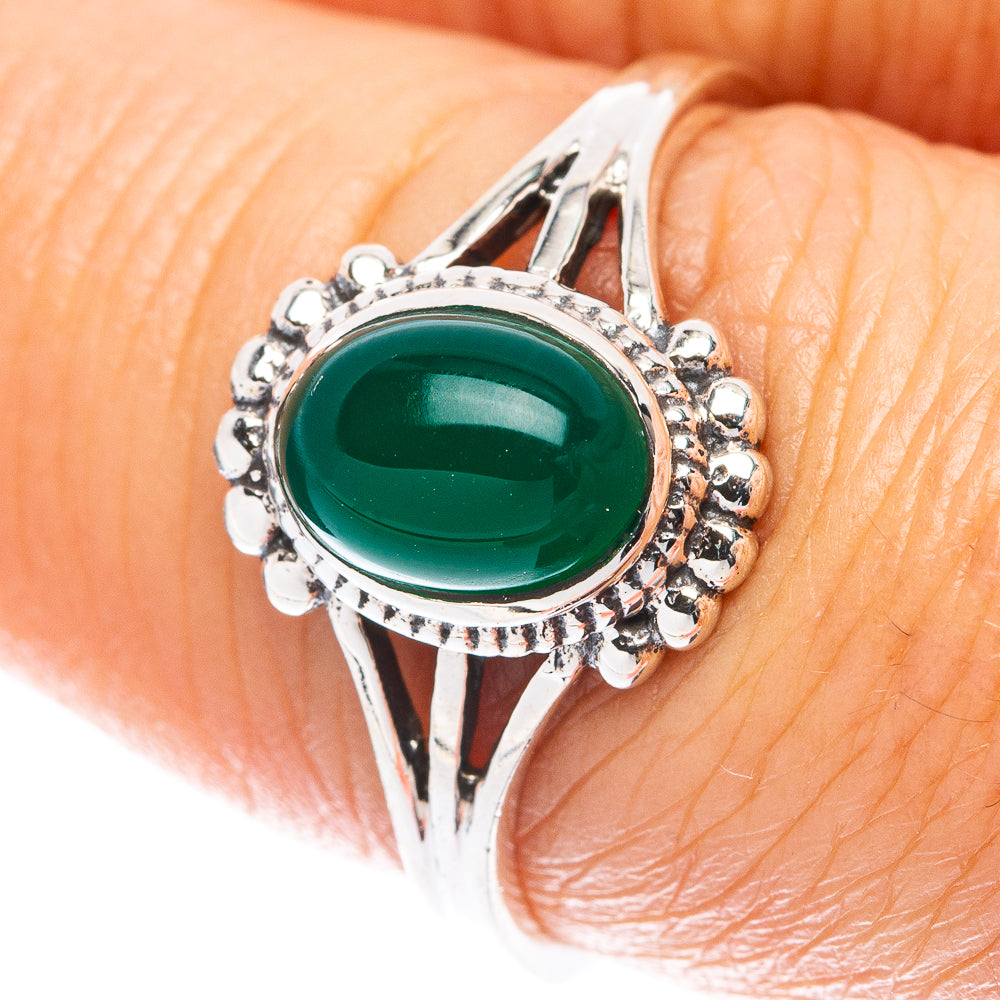 Green Onyx Ring Size 7.75 (925 Sterling Silver) R5634