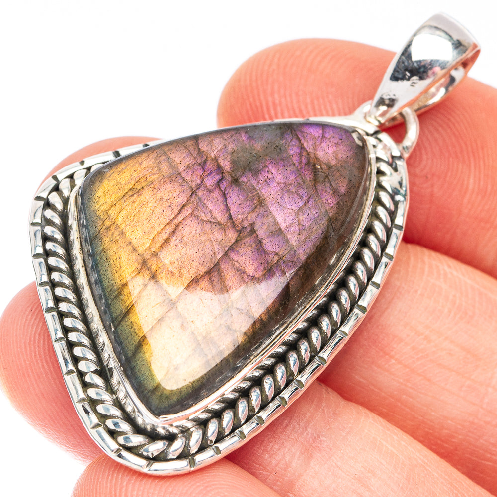 Labradorite 925 Sterling Silver Pendant 1 3/4" (925 Sterling Silver) P43611