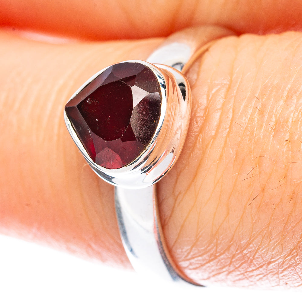 Value Garnet Ring Size 7.75 (925 Sterling Silver) R3071