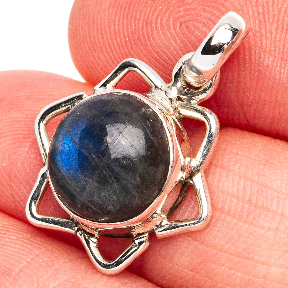 Dainty Labradorite Pendant 7/8" (925 Sterling Silver) P45214