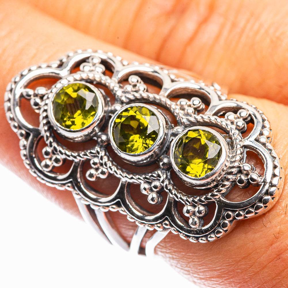 Peridot Ring Size 6.5 (925 Sterling Silver) R142316