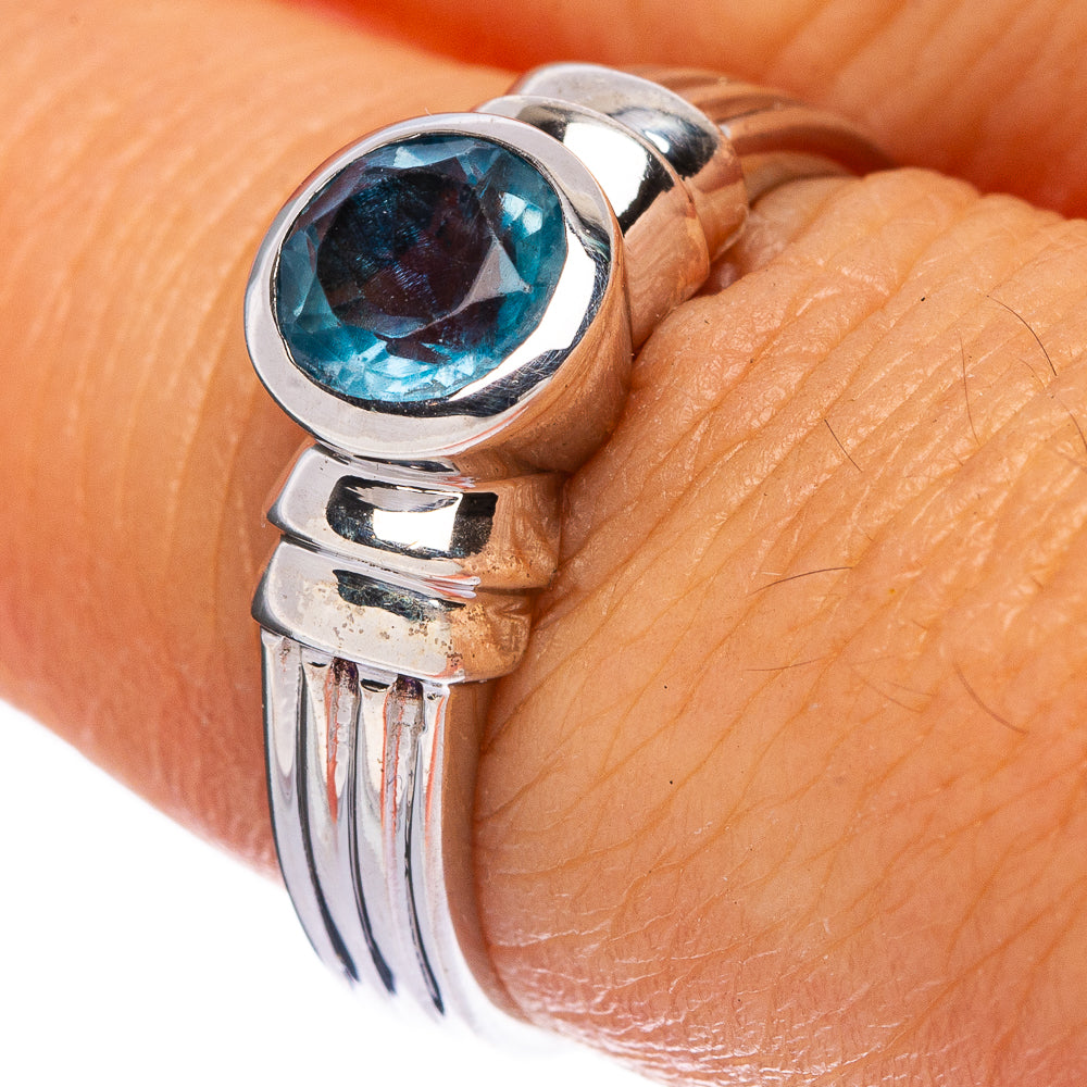 Blue Topaz Ring Size 7.75 (925 Sterling Silver) R146402