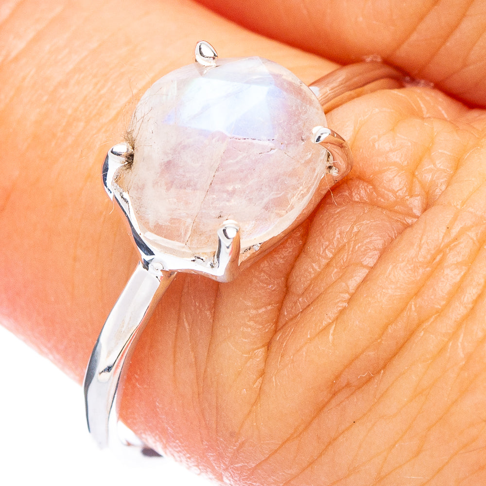 Value Rainbow Moonstone Ring Size 7 (925 Sterling Silver) R7510