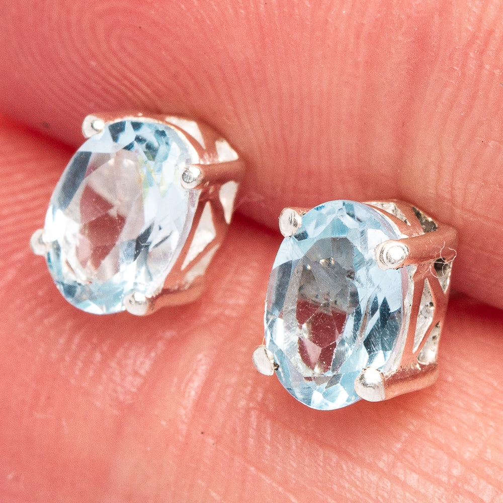 Blue Topaz Dainty Earrings 1/4" (925 Sterling Silver) E433419