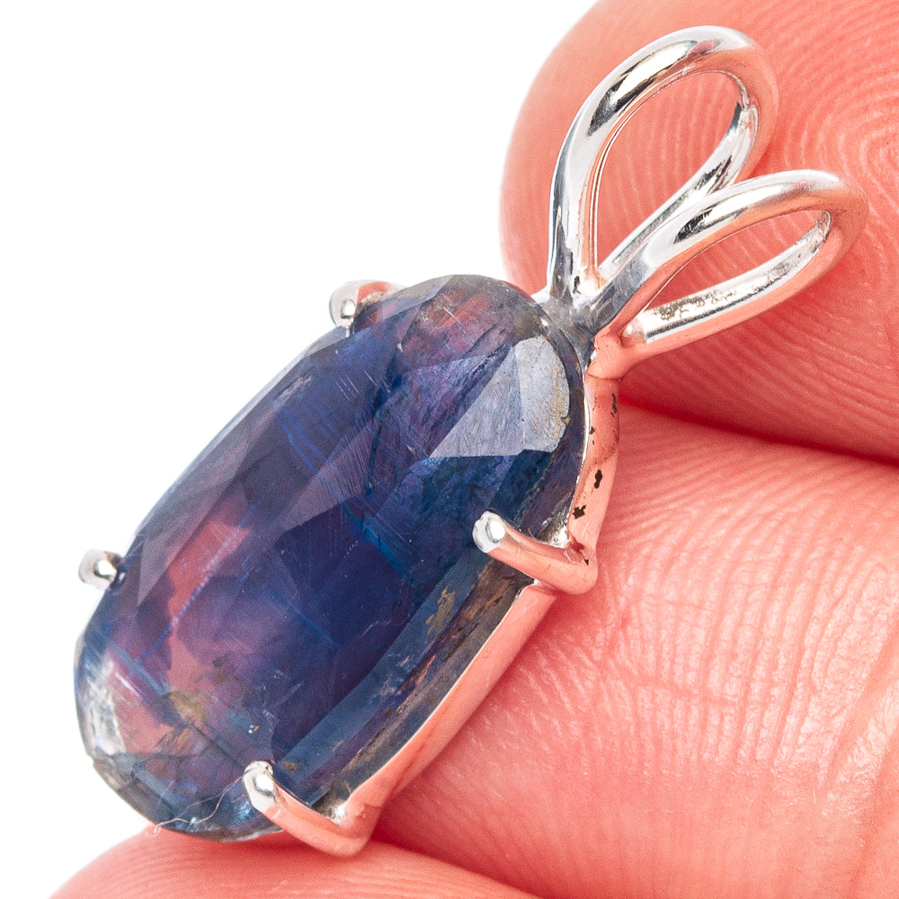 Value Kyanite Pendant 7/8" (925 Sterling Silver) P44571
