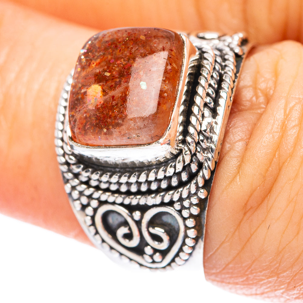 Sunstone 925 Sterling Silver Ring Size 7 (925 Sterling Silver) R3911