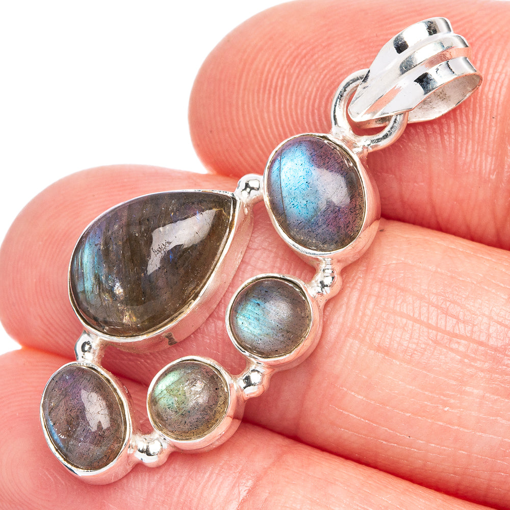 Labradorite Pendant 1 1/2" (925 Sterling Silver) P40227