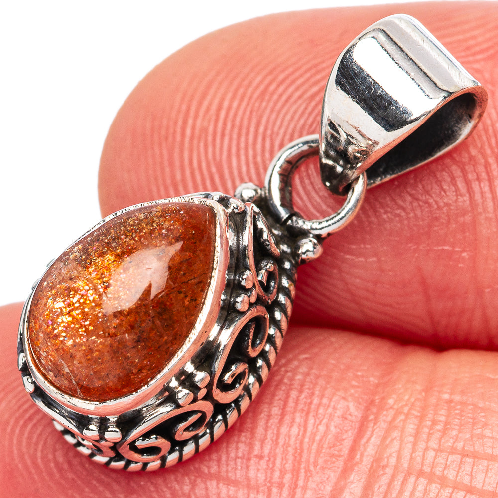 Sunstone Pendants 7/8" (925 Sterling Silver) P42318