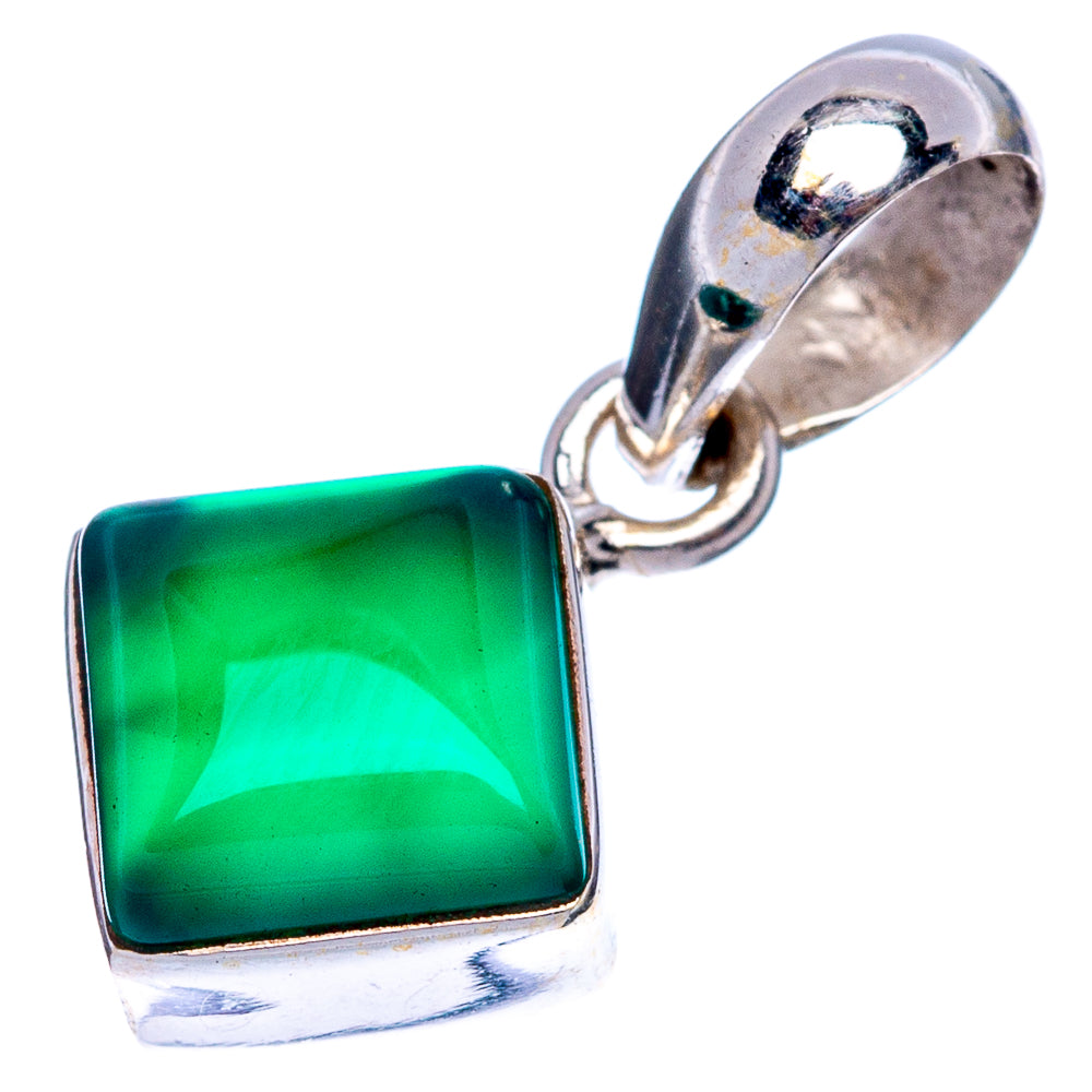 Green Onyx Dainty Pendant 3/4" (925 Sterling Silver) P43526