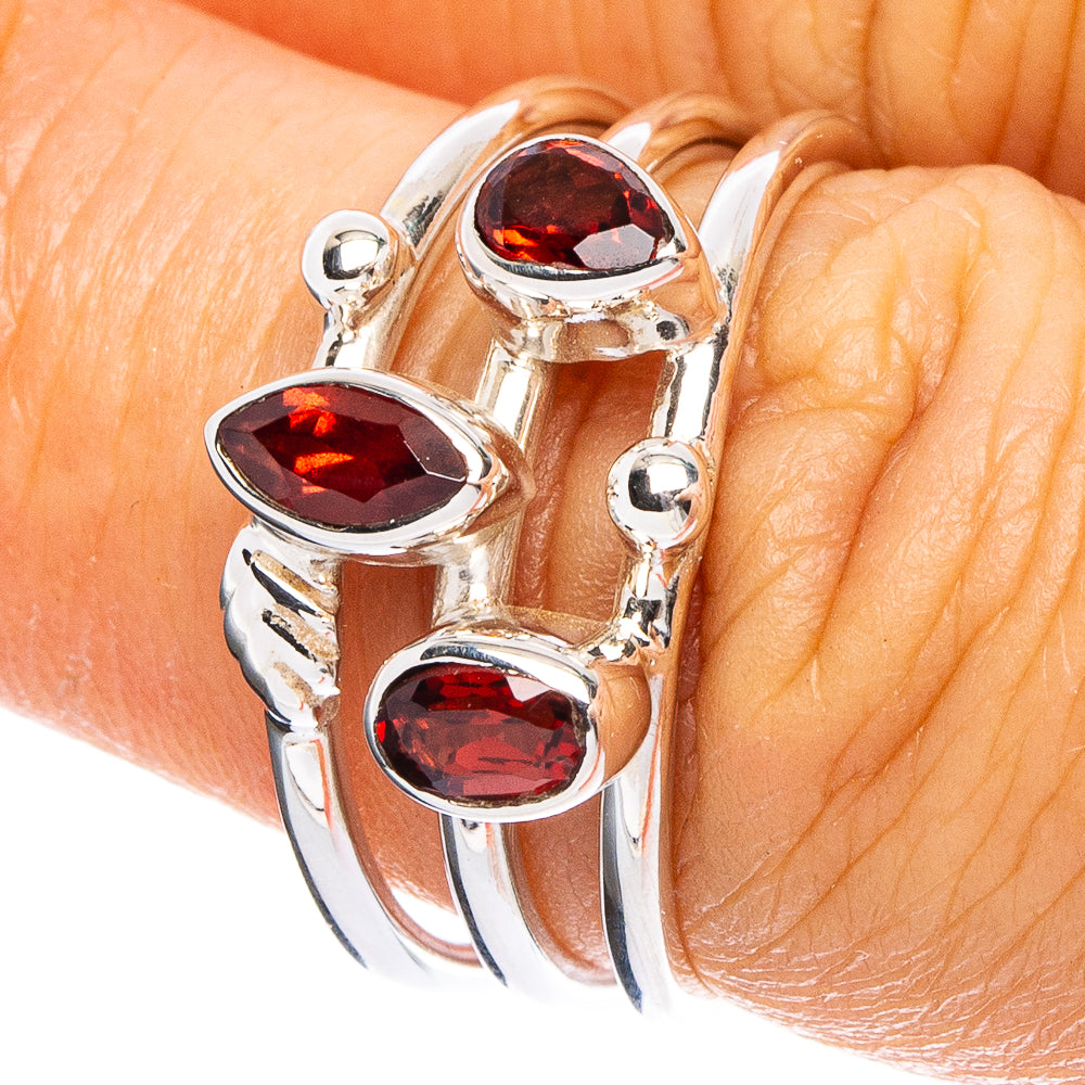 Garnet 925 Sterling Silver Premium Ring Size 6.75 (925 Sterling Silver) R6558
