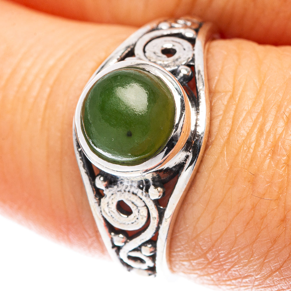 Nephrite  925 Sterling Silver Ring Size 7.75 (925 Sterling Silver) R5364