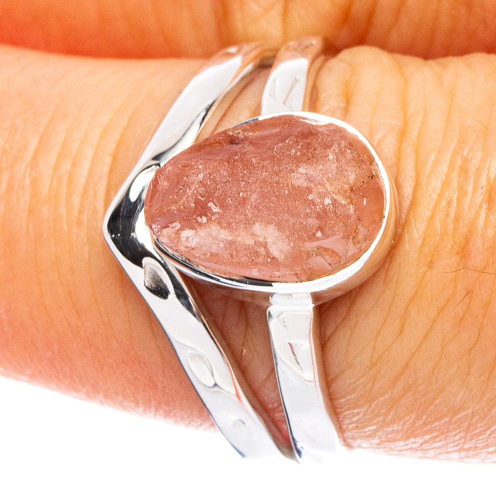 Rose Quartz 925 Sterling Silver Premium Ring Size 8 (925 Sterling Silver) R6546