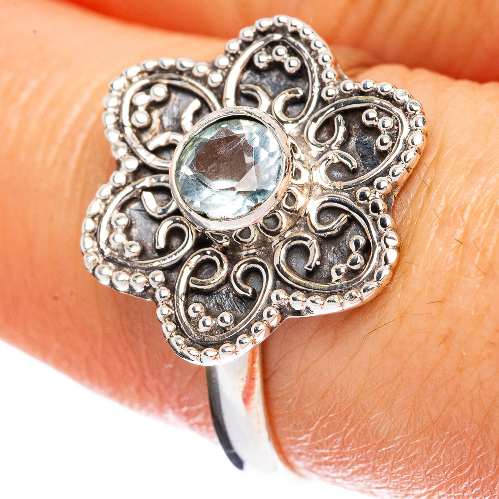 Value Blue Topaz Flower Ring Size 7.75 (925 Sterling Silver) R3143