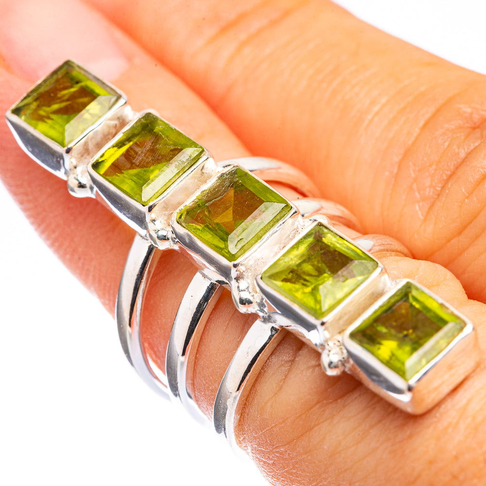 Large Peridot Ring Size 6.25 (925 Sterling Silver) R142718