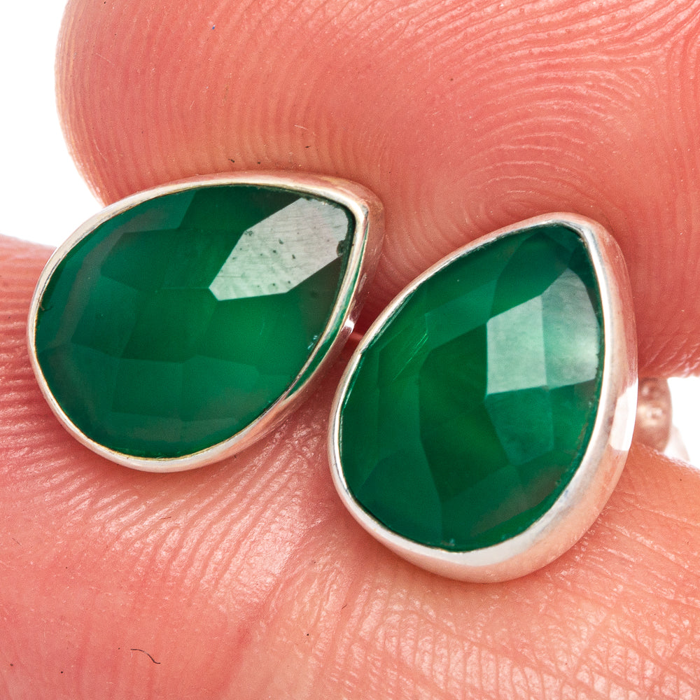 Green Onyx Earrings 3/8" (925 Sterling Silver) E1057